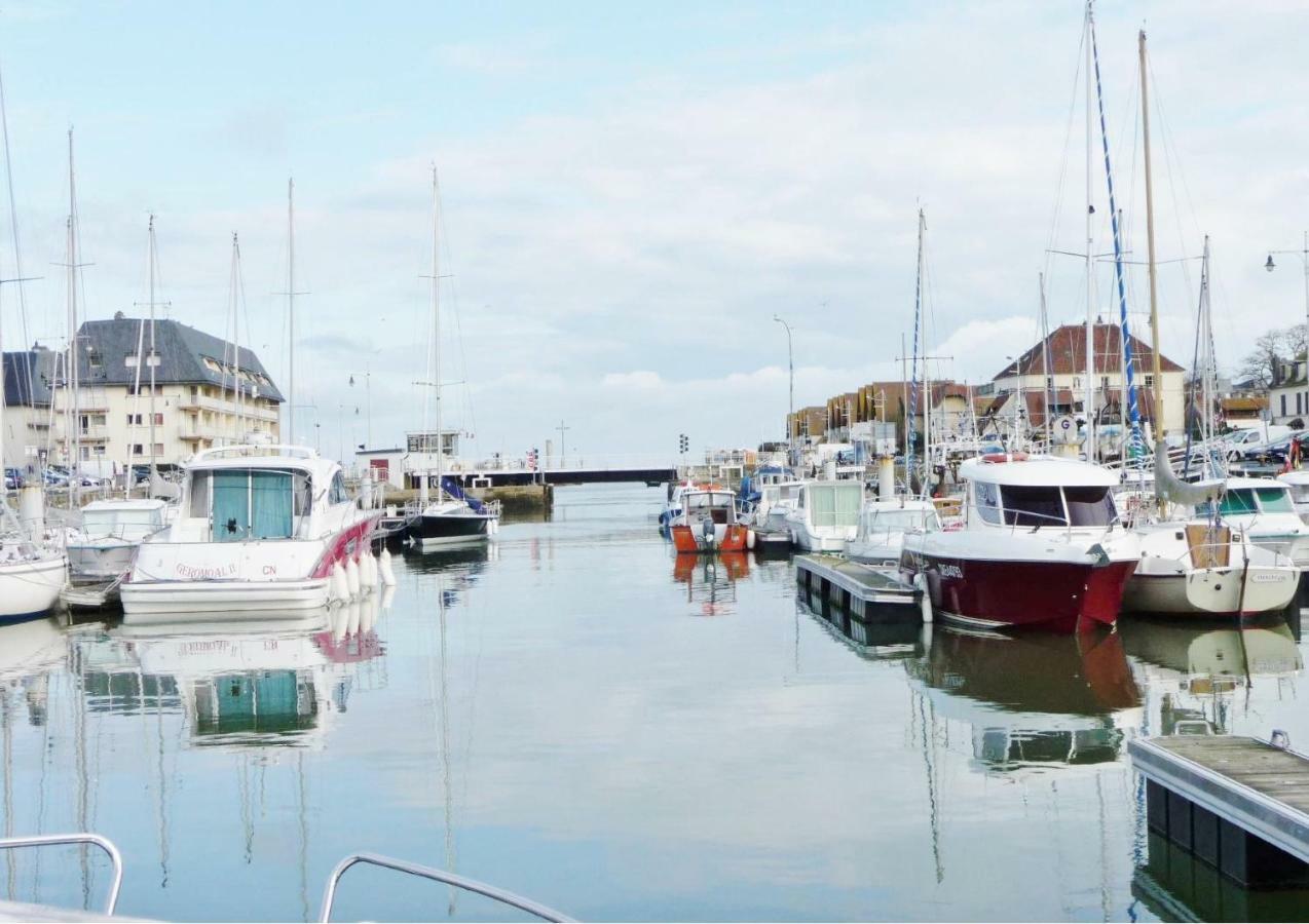 Apartamento CAP HORN ensoleillé face port Courseulles-sur-Mer Exterior foto